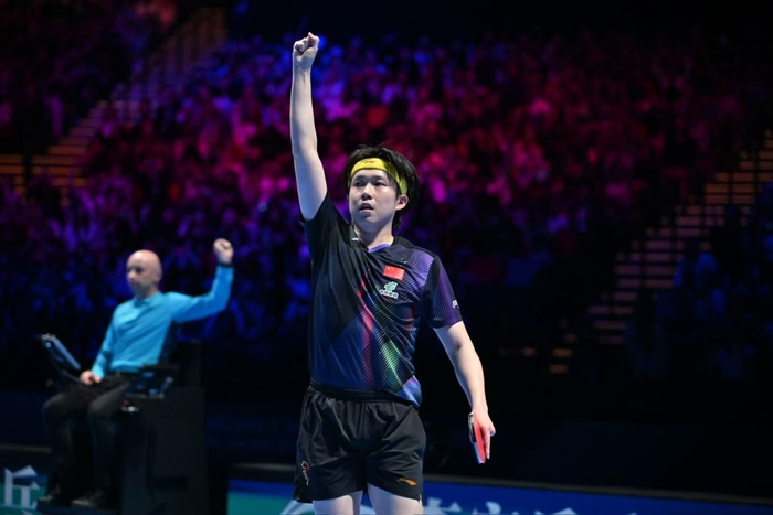 王楚钦逆转晋级八强 赛后发言展现竞技精神